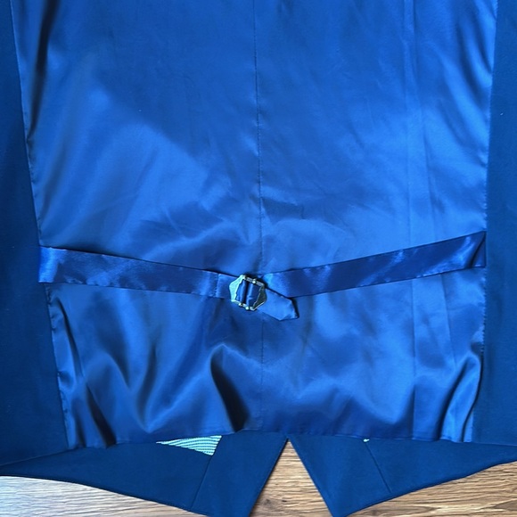 NWOT Express Men Suit Vest - Large - Picture 6 of 6